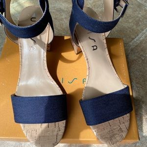 UNISA Denim Blue Sandals NEW SZ 10